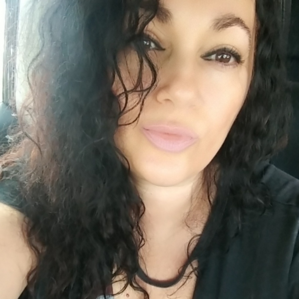 Meet your Posher, Angelika